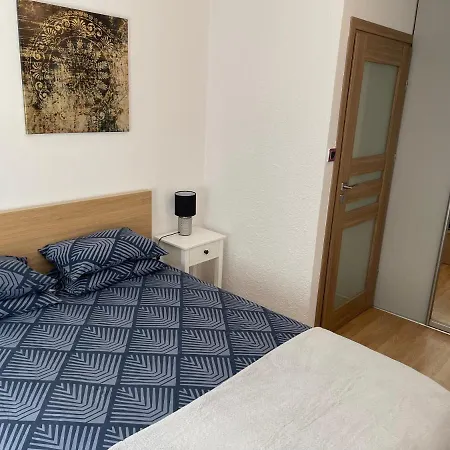 Secret Garden - Wonderful City Centre - Ground Floor - Quiet Location