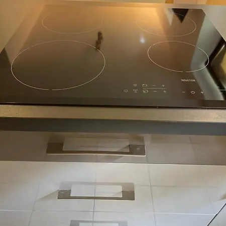 Secret Garden - Wonderful City Centre - Ground Floor - Quiet Location