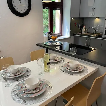 Lägenhet Secret Garden - Wonderful City Centre - Ground Floor - Quiet Location *