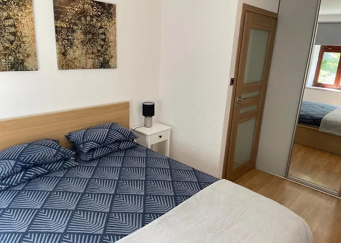 Secret Garden - Wonderful City Centre - Ground Floor - Quiet Location