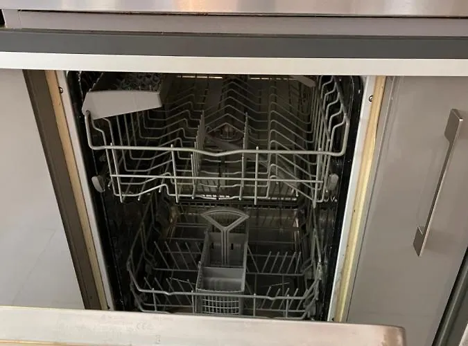 Secret Garden - Wonderful City Centre - Ground Floor - Quiet Location