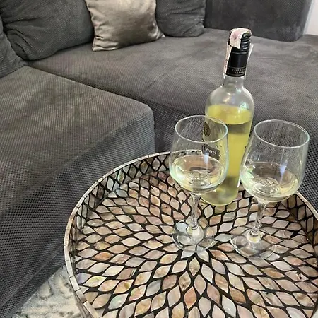 Secret Garden - Wonderful City Centre - Ground Floor - Quiet Location Apartman *